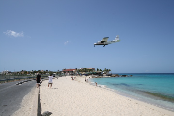 BN-2A-26 Islander MahoBeach